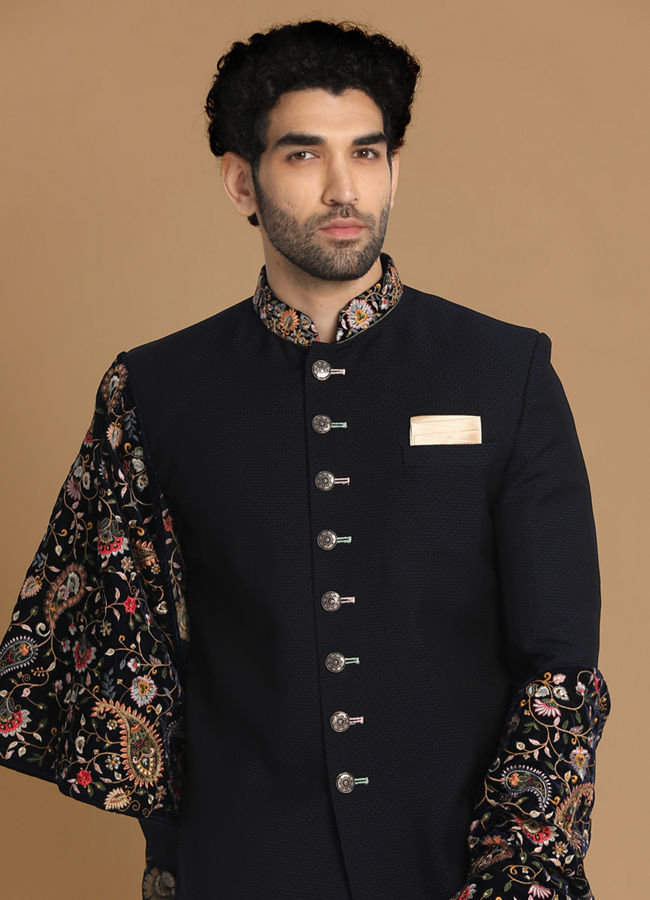 Indo western hotsell mens manyavar